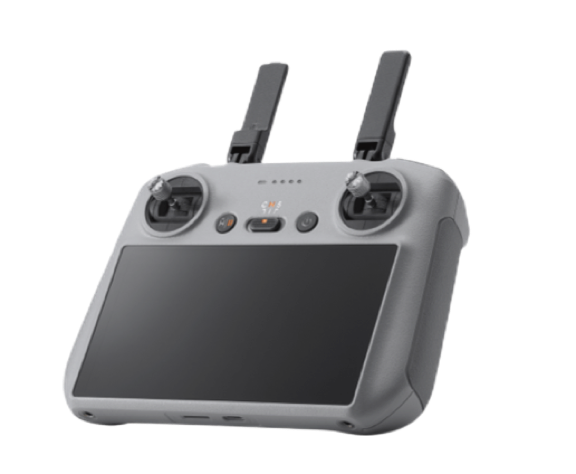 Manette de contrôle grise avec deux antennes et un écran intégré.